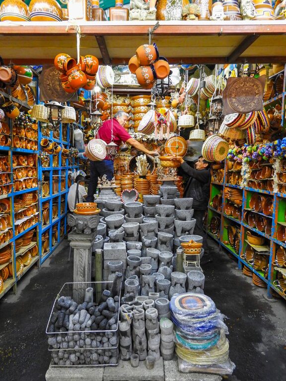 Mercados locales para descubrir oficios y productos tradicionales